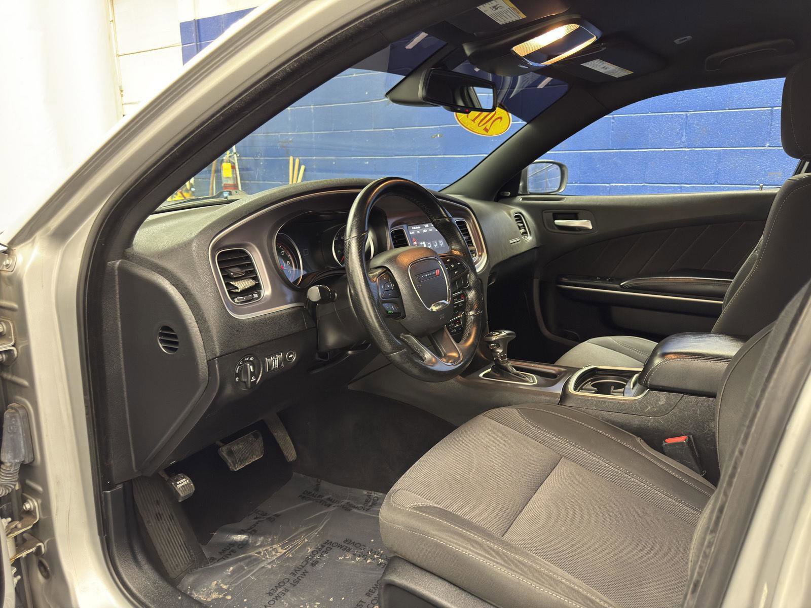 Used 2019 Dodge Charger SXT image 19