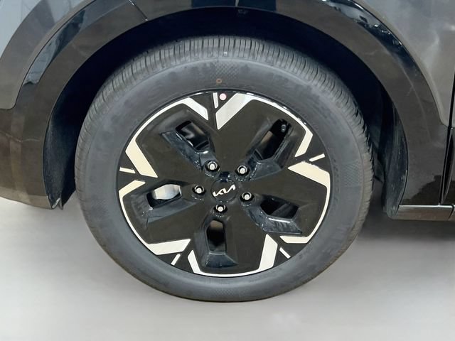 New 2026 Kia Niro Wind FWD image 32