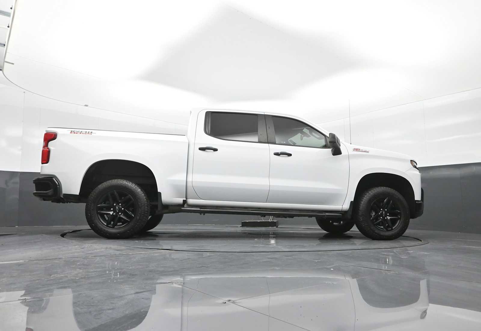 Used 2021 Chevrolet Silverado 1500 LT Trail Boss w/ Convenience Package II image 30