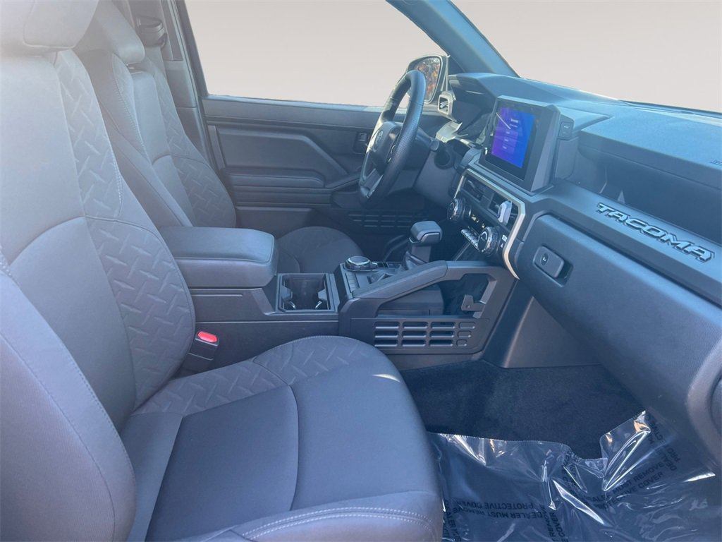 Used 2025 Toyota Tacoma SR image 15