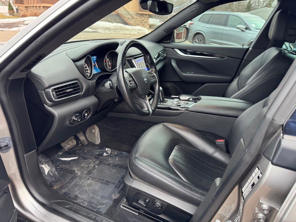 Used 2019 Maserati Levante image 18