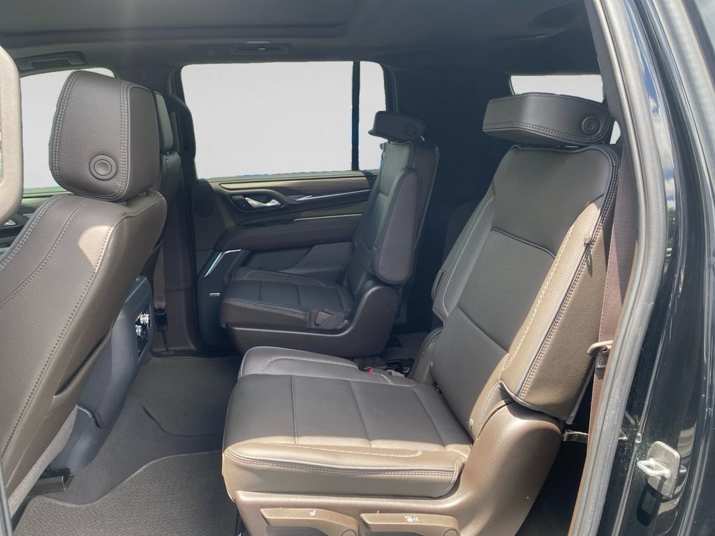 Used 2024 GMC Yukon XL Denali AWD/4WD image 30