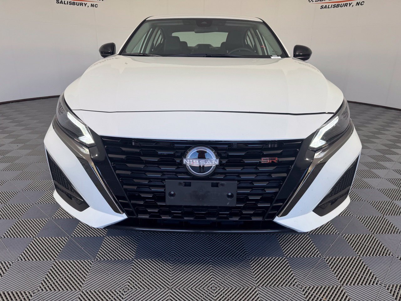 Used 2025 Nissan Altima 2.5 SR FWD image 5