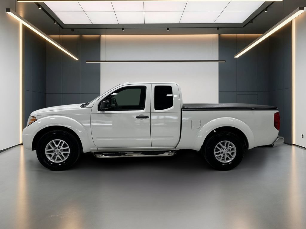 Used 2017 Nissan Frontier SV RWD image 2