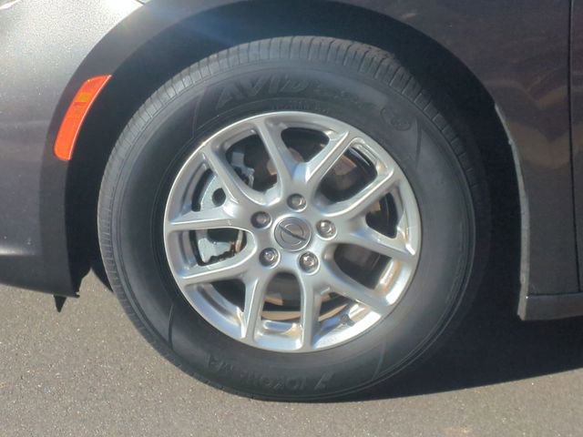 Used 2023 Chrysler Pacifica Touring-L image 22