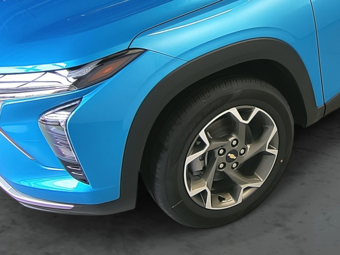 Used 2025 Chevrolet Trax LT w/ Driver Confidence Package image 7