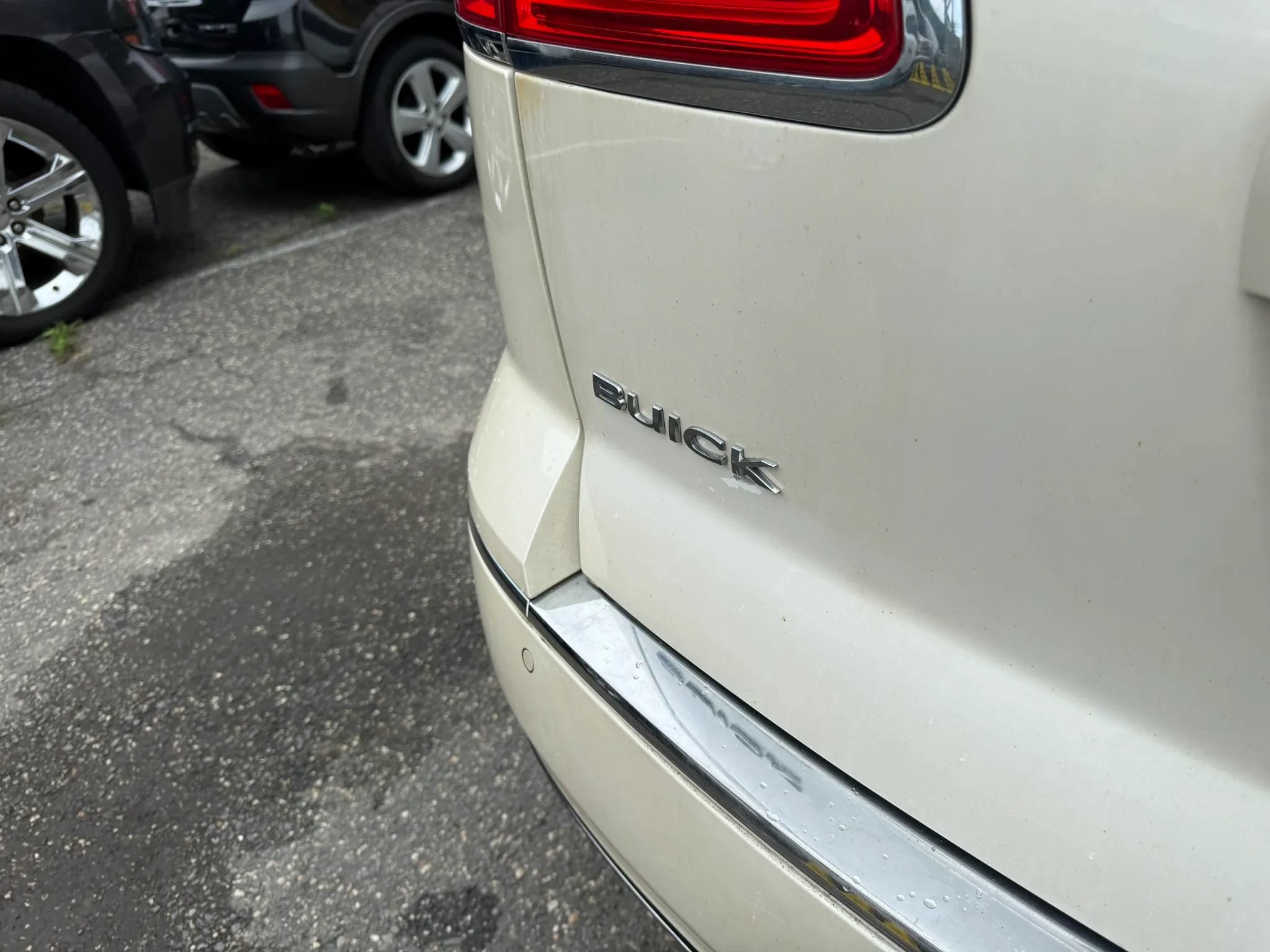 Used 2015 Buick Enclave Premium w/ Trailering Package AWD/4WD image 11