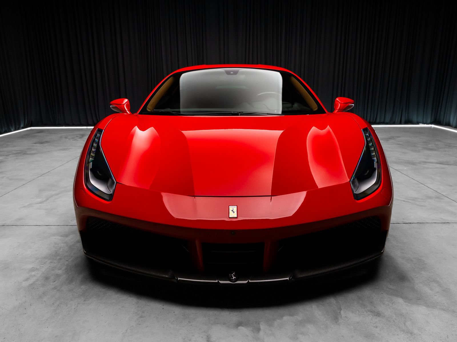 Used 2018 Ferrari 488 GTB RWD image 9