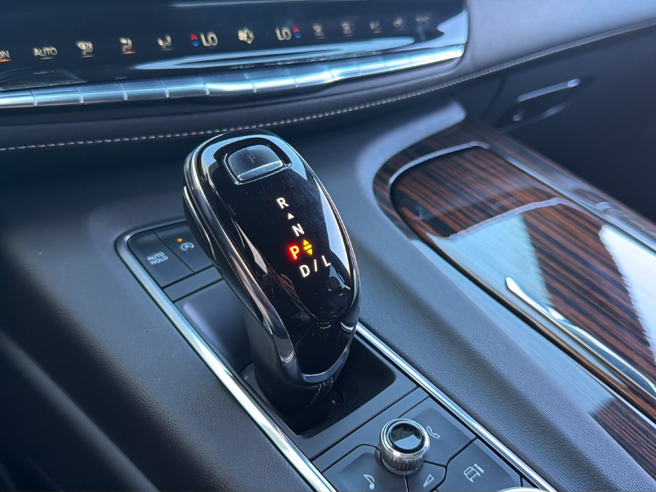 Used 2023 Cadillac Escalade Luxury RWD image 26