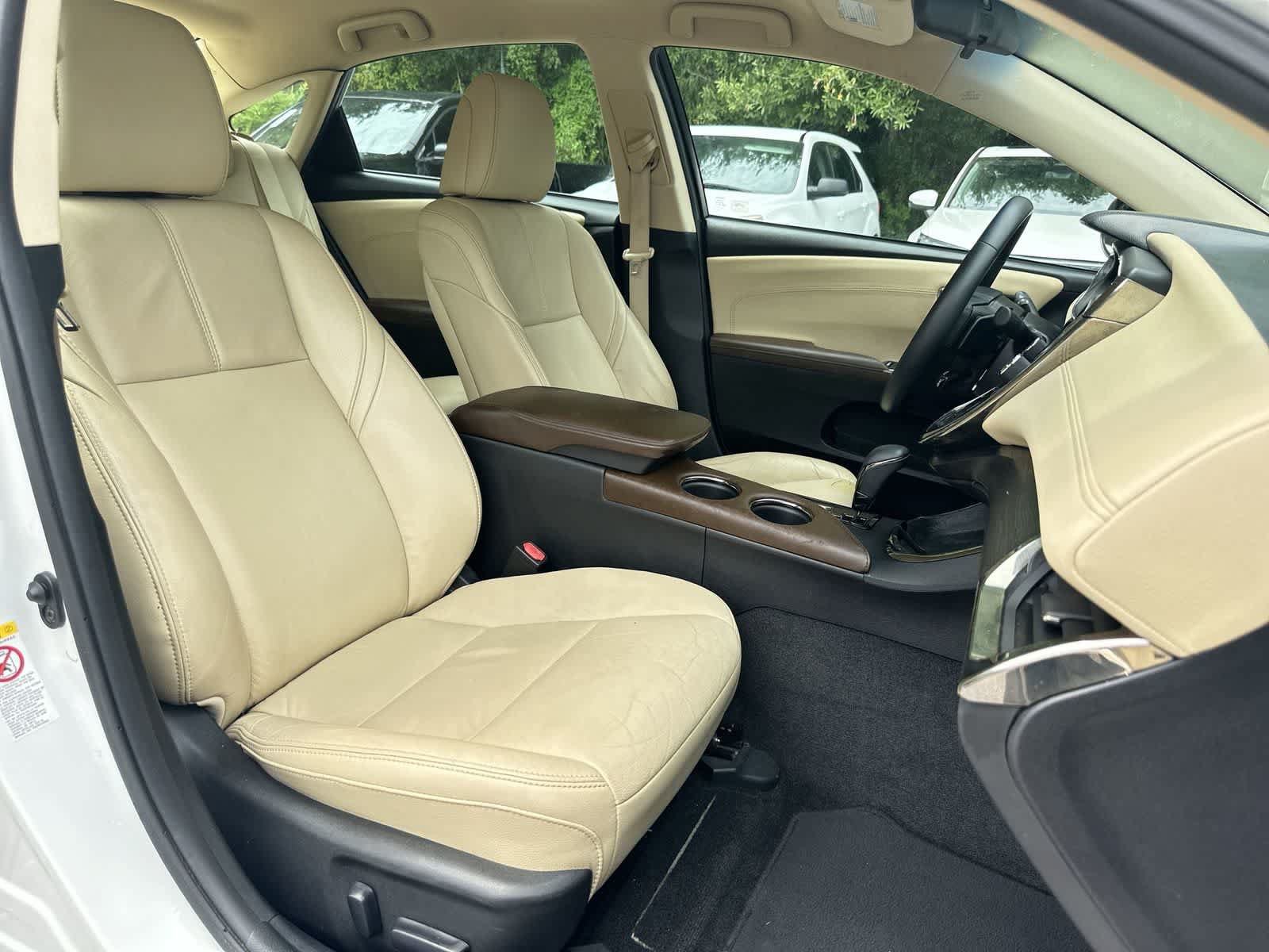 Used 2016 Toyota Avalon XLE FWD image 18