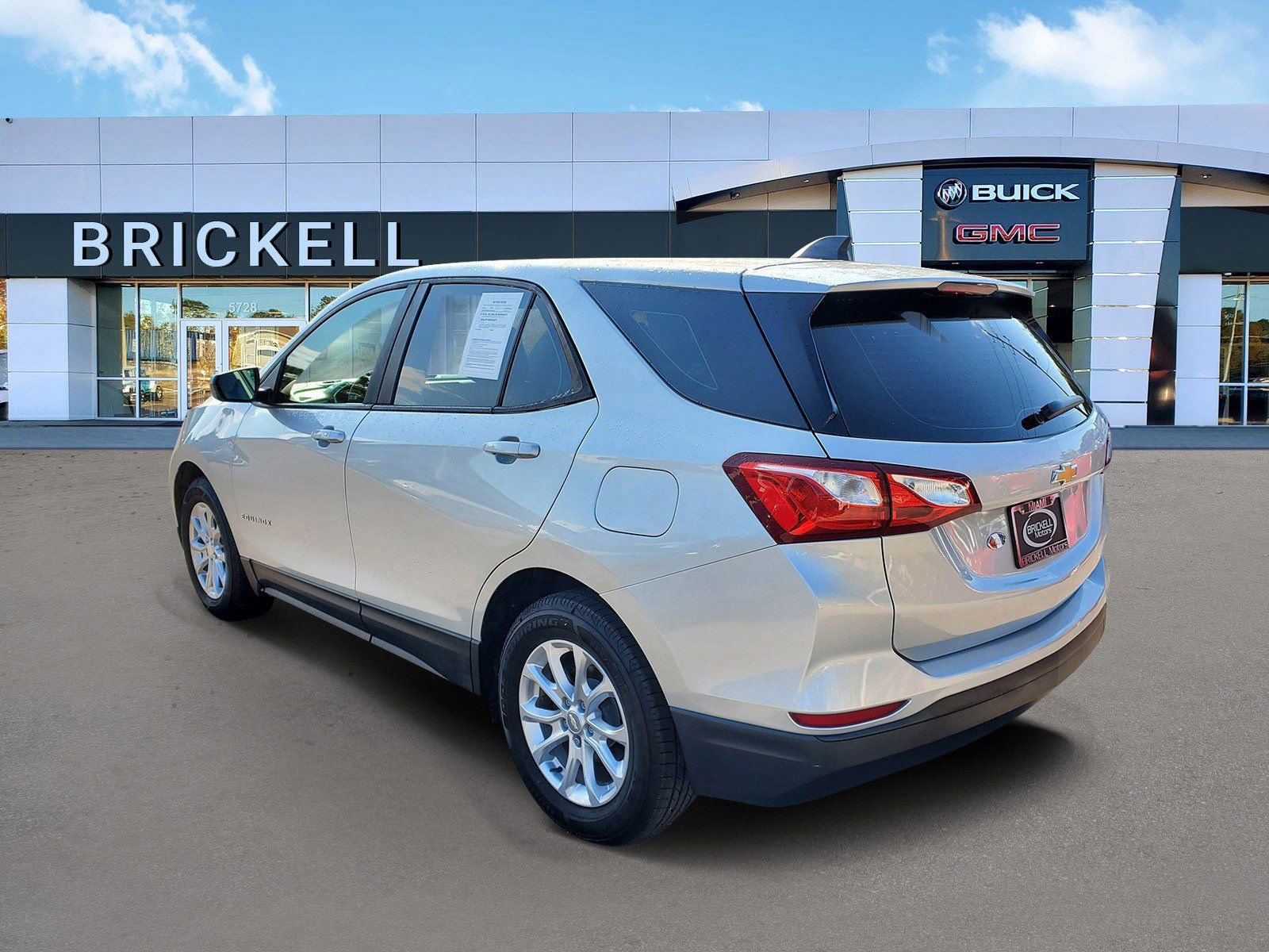 Used 2021 Chevrolet Equinox LS image 4
