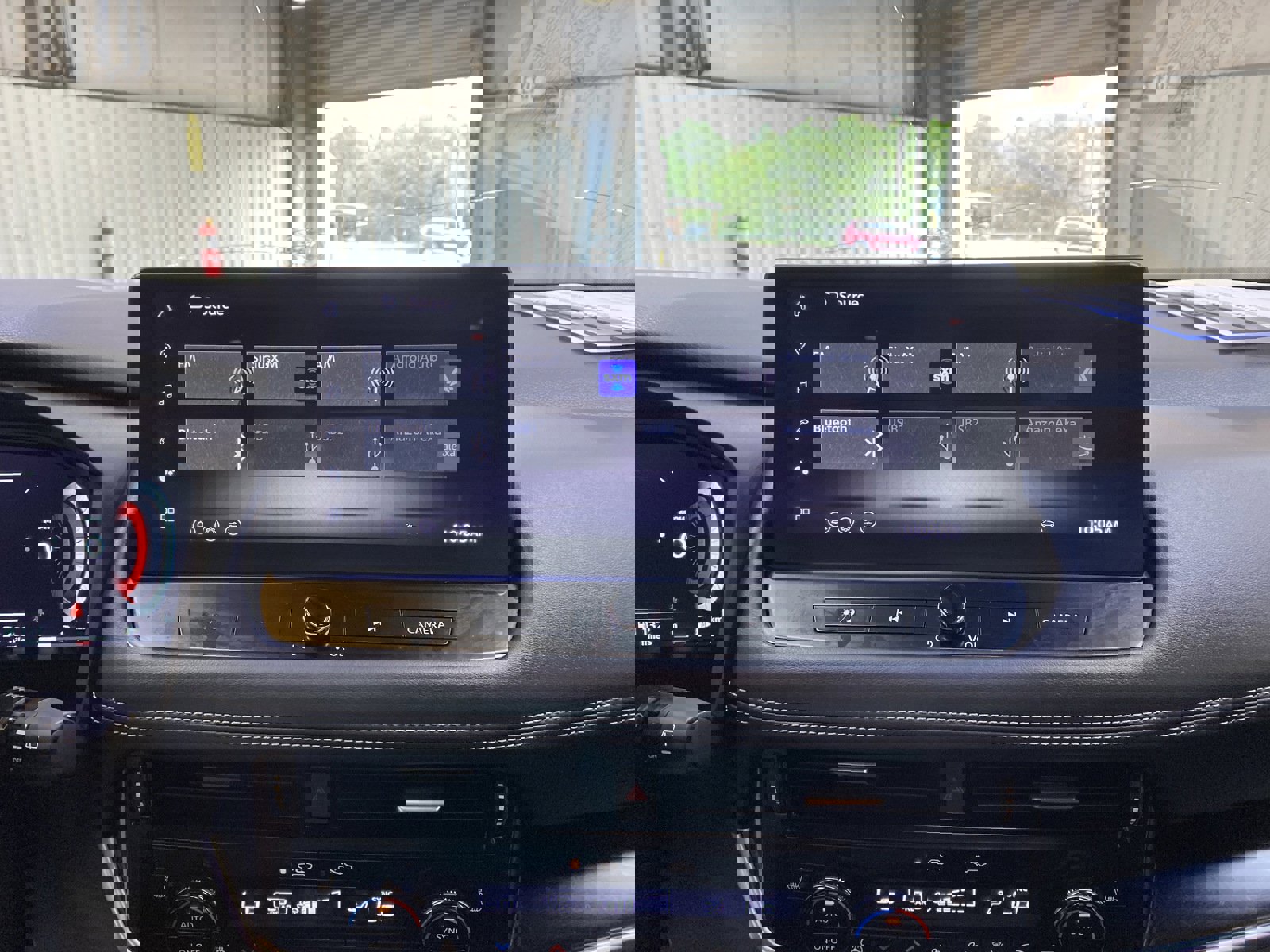 Used 2025 Nissan Rogue SL w/ Tech Package image 39