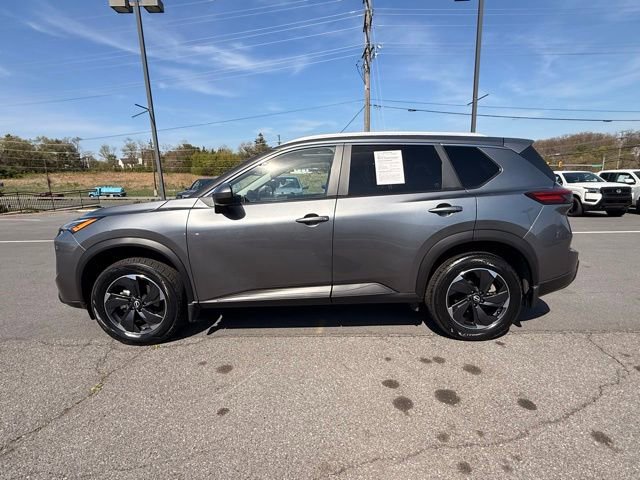 Certified 2024 Nissan Rogue SV w/ SV Premium Package image 8