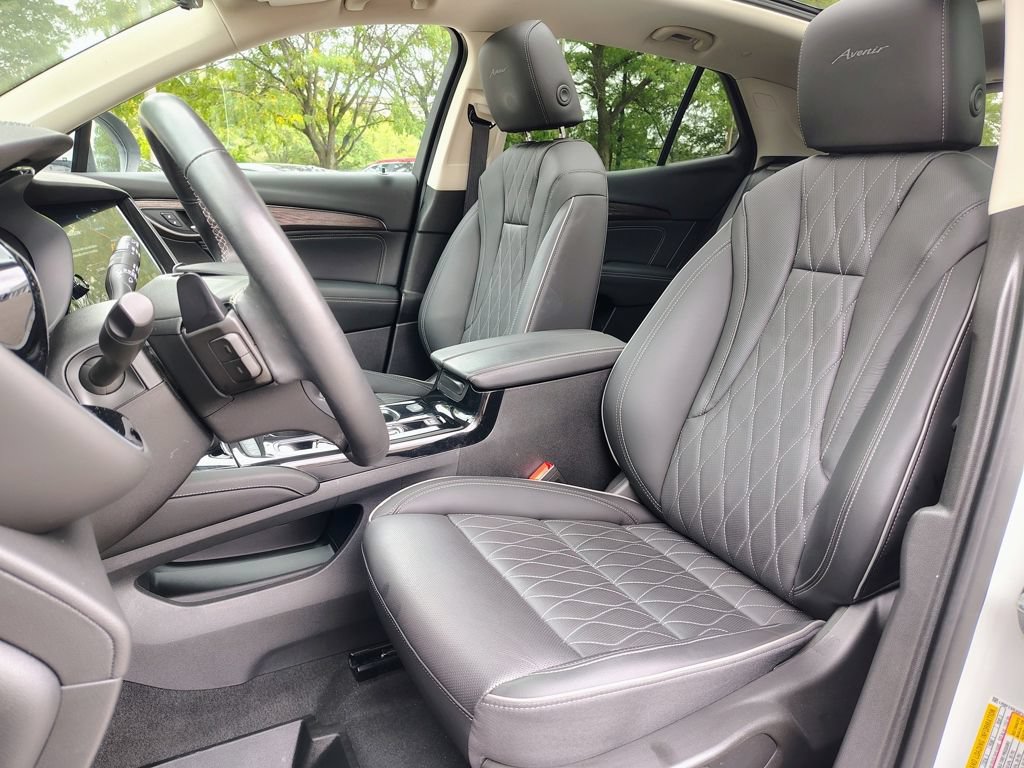 Certified 2023 Buick Envision Avenir AWD/4WD image 29