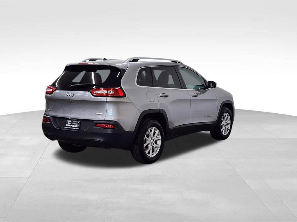 Used 2017 Jeep Cherokee Latitude w/ Cold Weather Group AWD/4WD image 8
