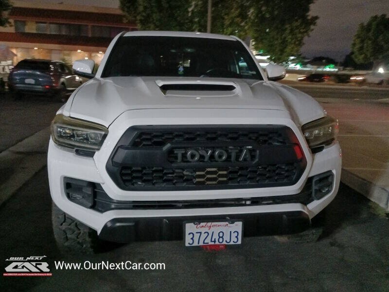 Used 2019 Toyota Tacoma TRD Off-Road AWD/4WD image 2