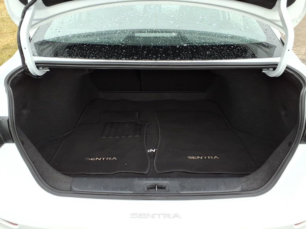 Certified 2025 Nissan Sentra SV image 7