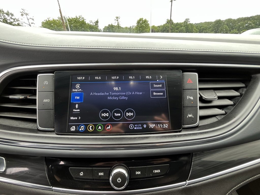 Used 2024 Buick Enclave Premium image 6