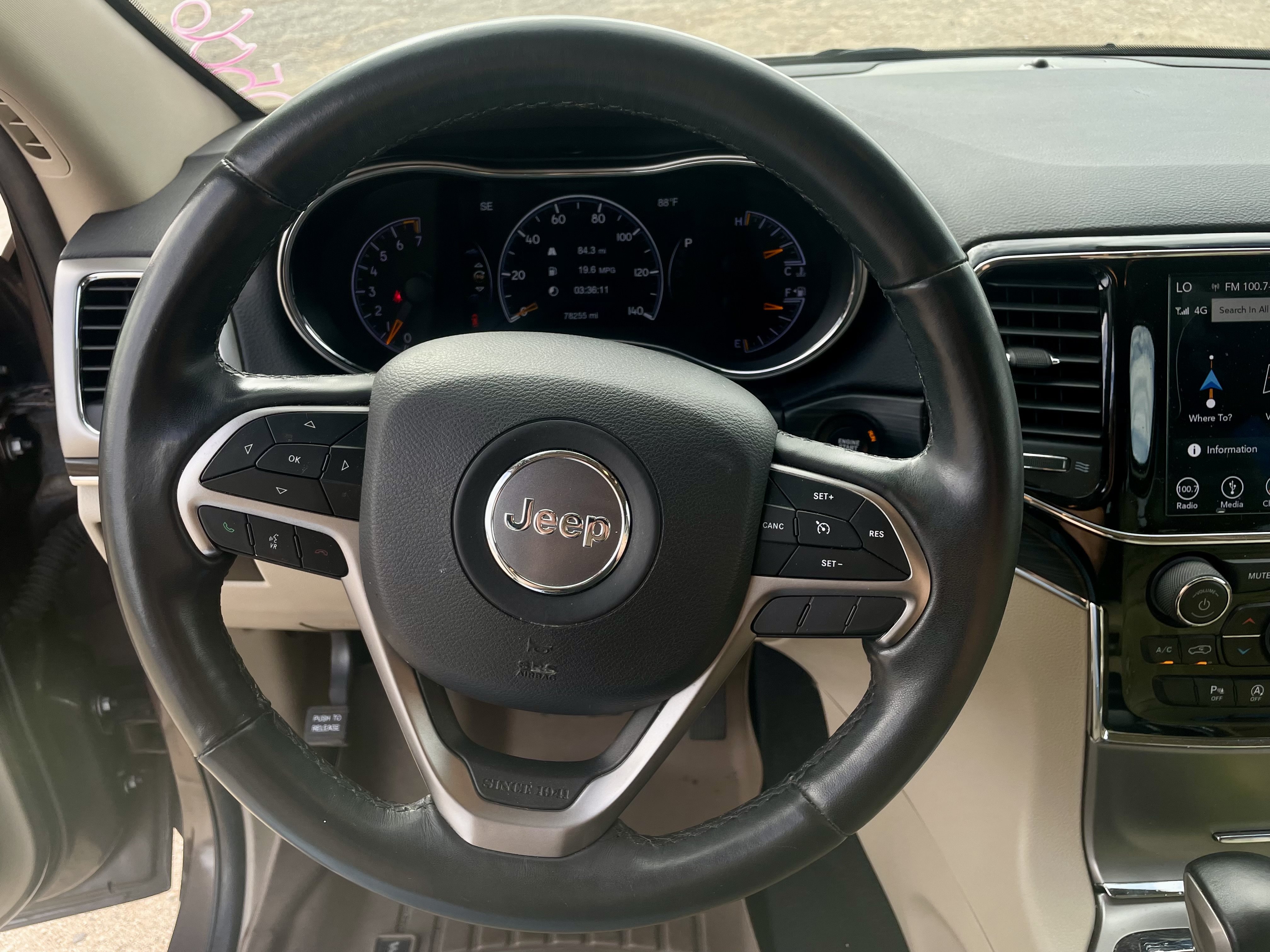 Used 2019 Jeep Grand Cherokee Limited AWD/4WD image 15