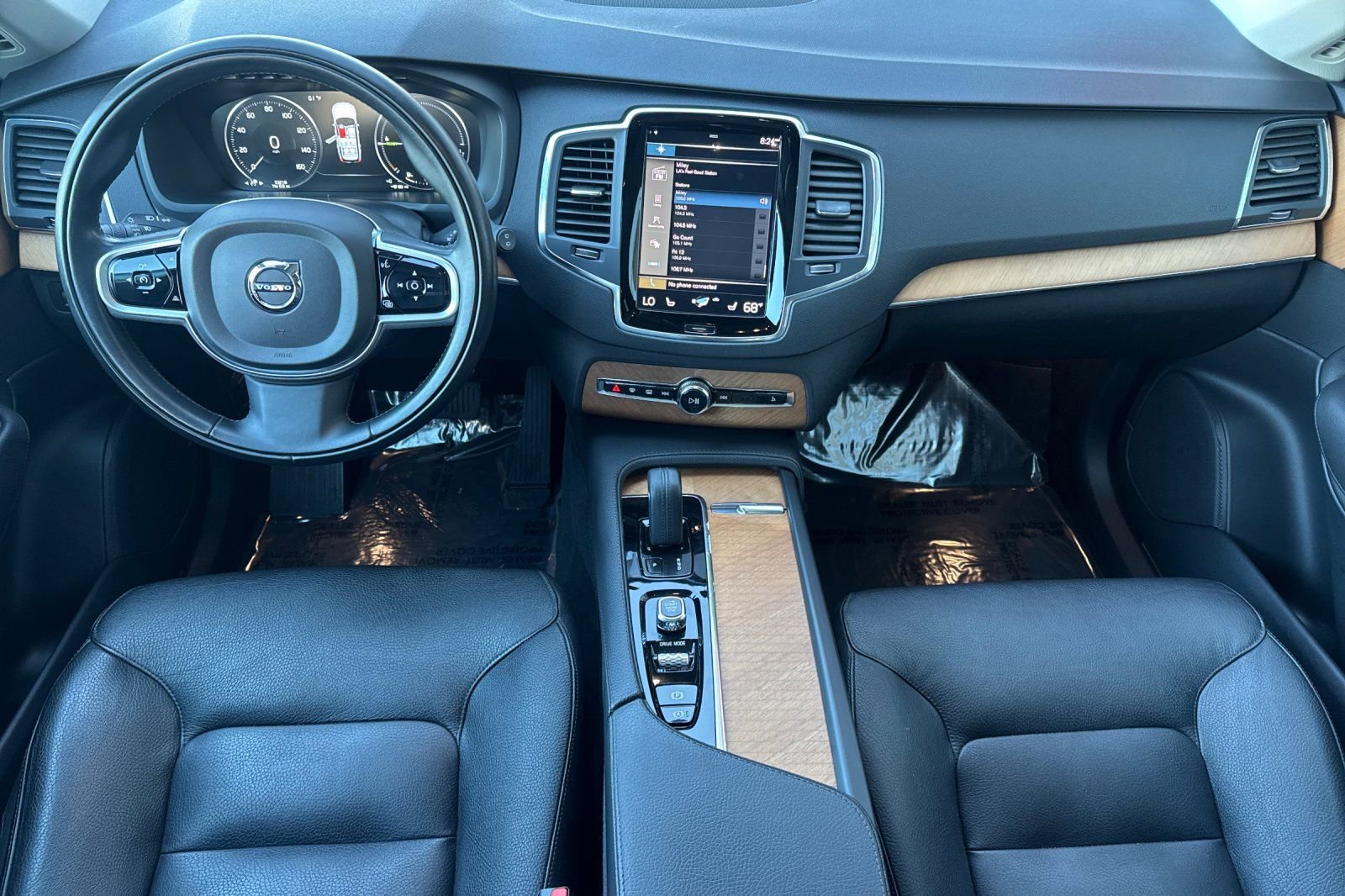 Used 2021 Volvo XC90 T8 Inscription Expression w/ Climate Package image 14