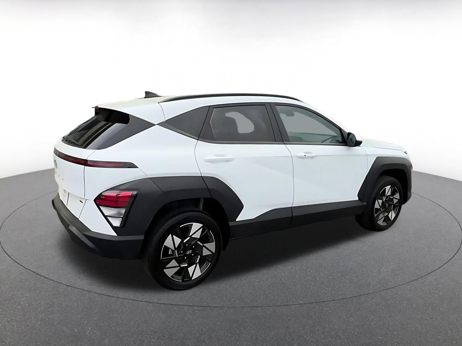 Used 2025 Hyundai Kona SEL image 16