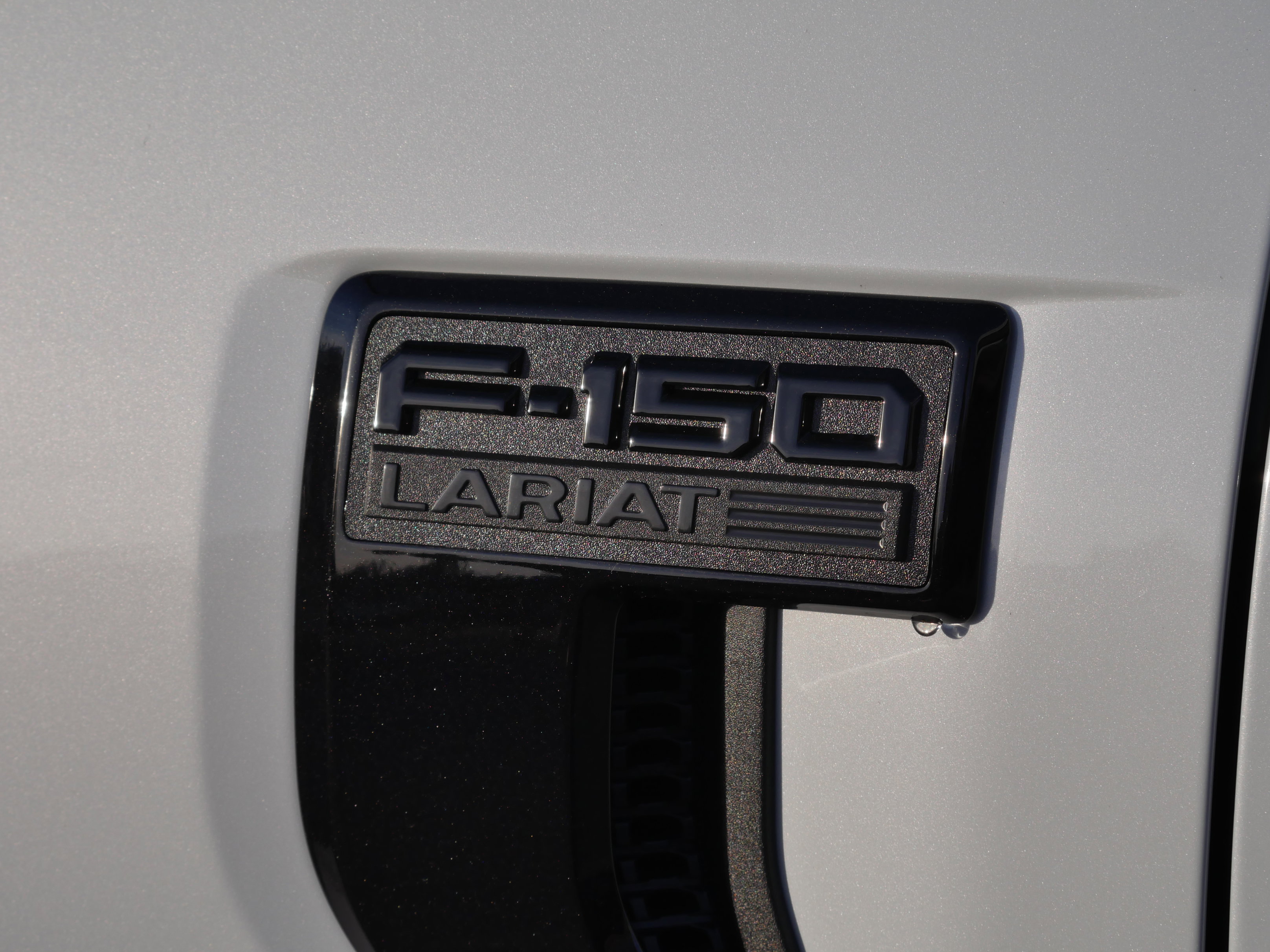 New 2025 Ford F150 Lariat w/ Equipment Group 502A High image 19