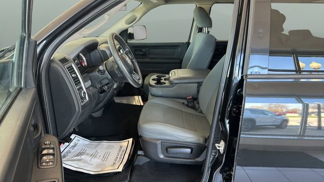Used 2017 RAM 1500 Express w/ Black Ram 1500 Express Group image 8