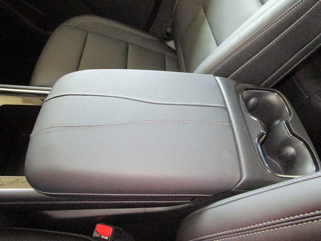 New 2026 Chevrolet Traverse LT w/ Driver Confidence Package image 39