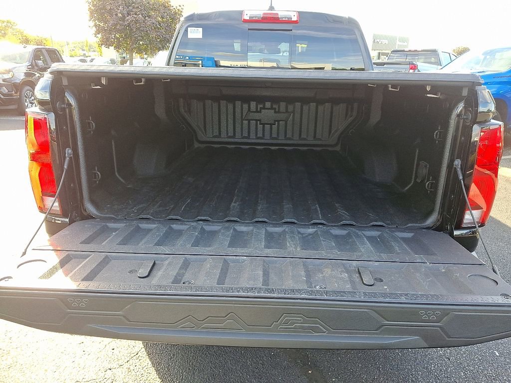Certified 2024 Chevrolet Colorado Z71 w/ LPO, Dark Essentials Package image 29