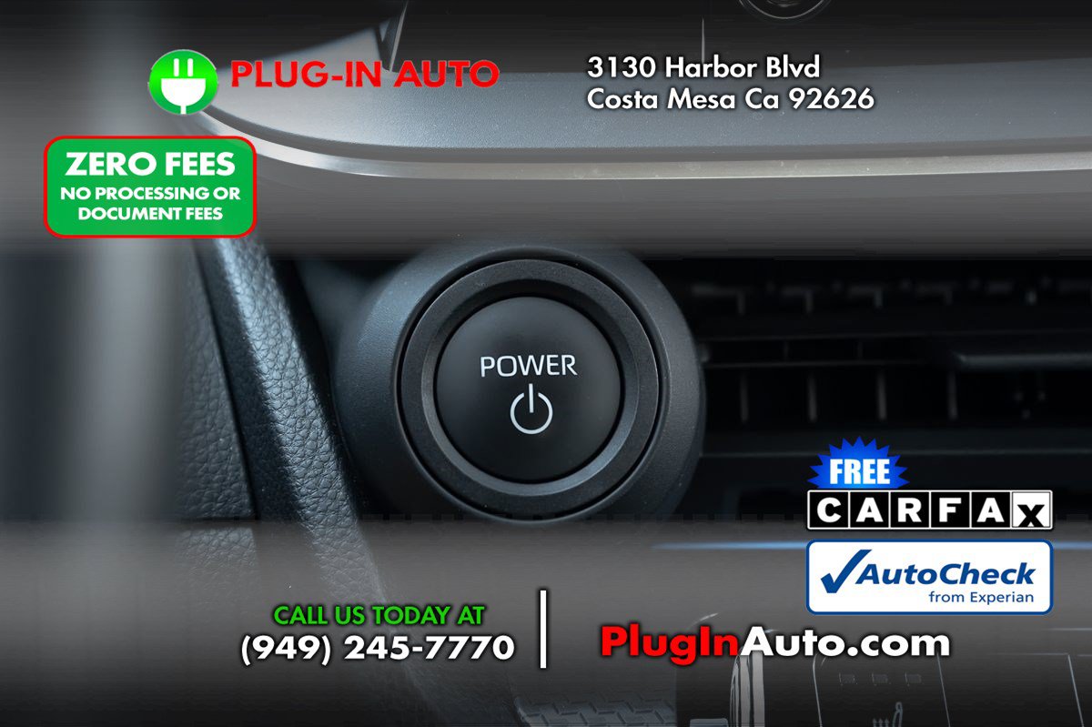 Used 2023 Toyota Prius XLE AWD/4WD image 18