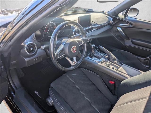 Used 2018 FIAT 124 Spider Classica w/ Technology Group image 10