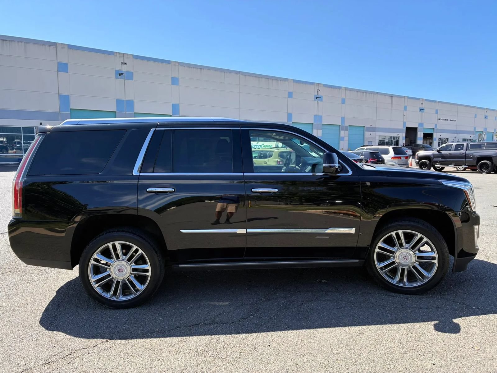 Used 2015 Cadillac Escalade Premium AWD/4WD image 8