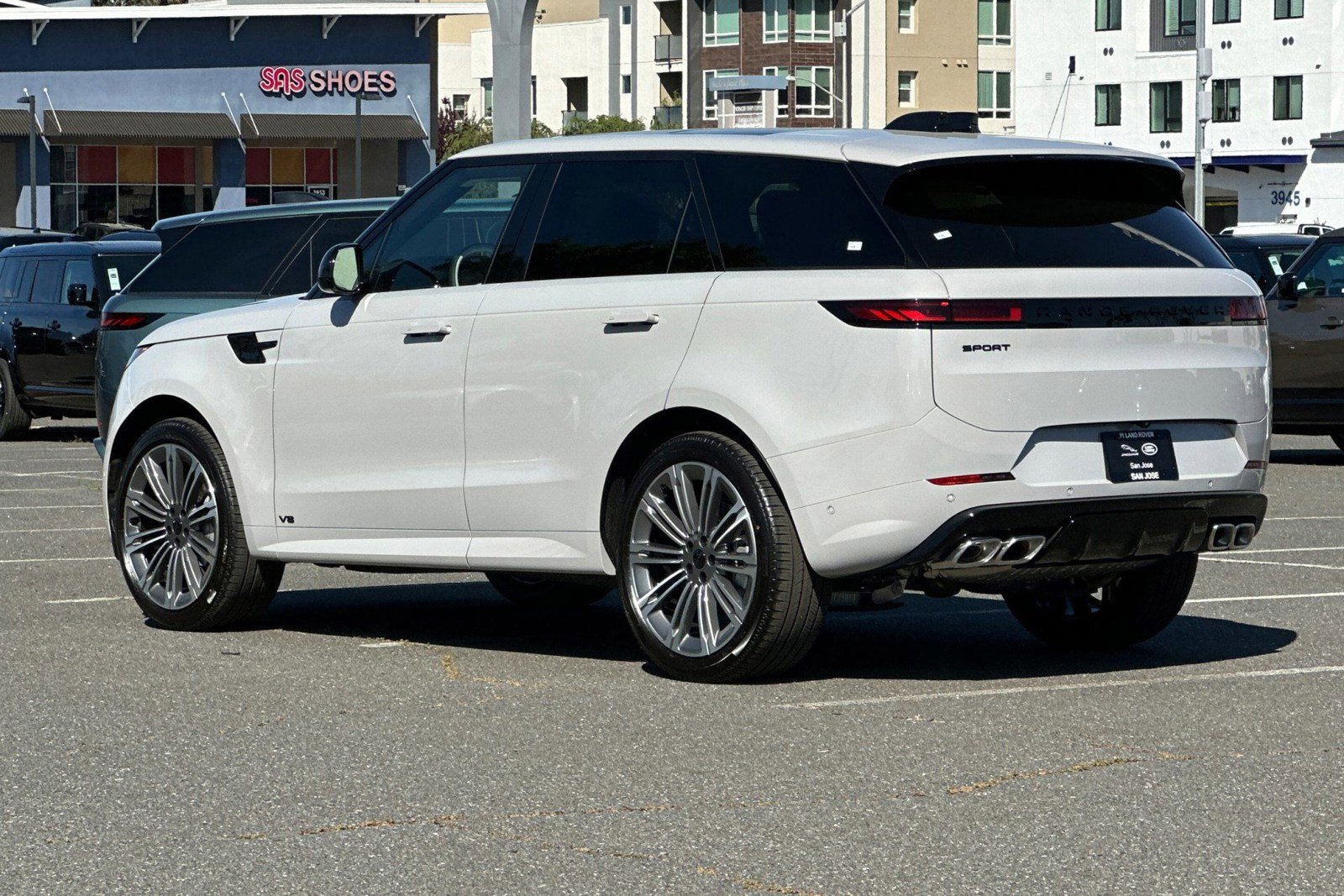 New 2026 Land Rover Range Rover Sport Dynamic SE image 3