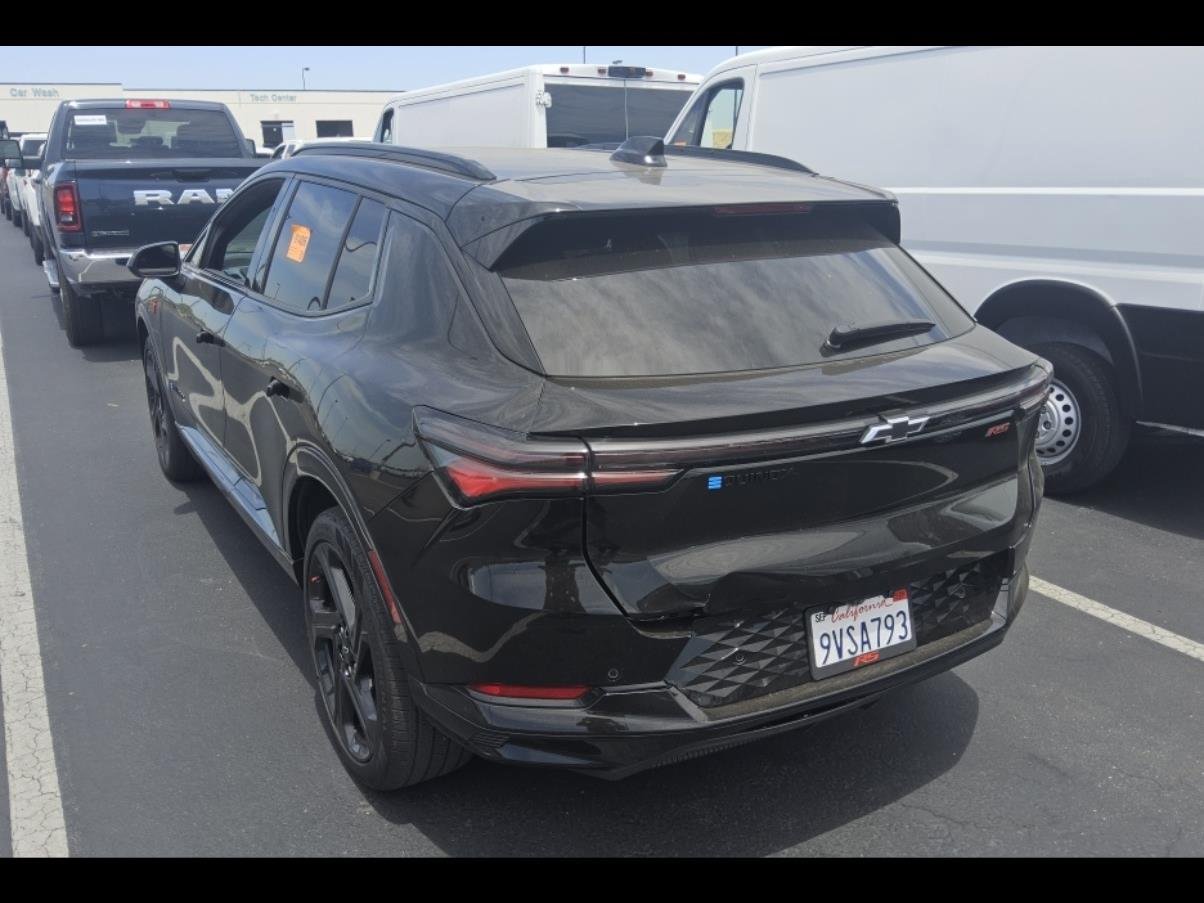 Used 2025 Chevrolet Equinox EV RS FWD image 7