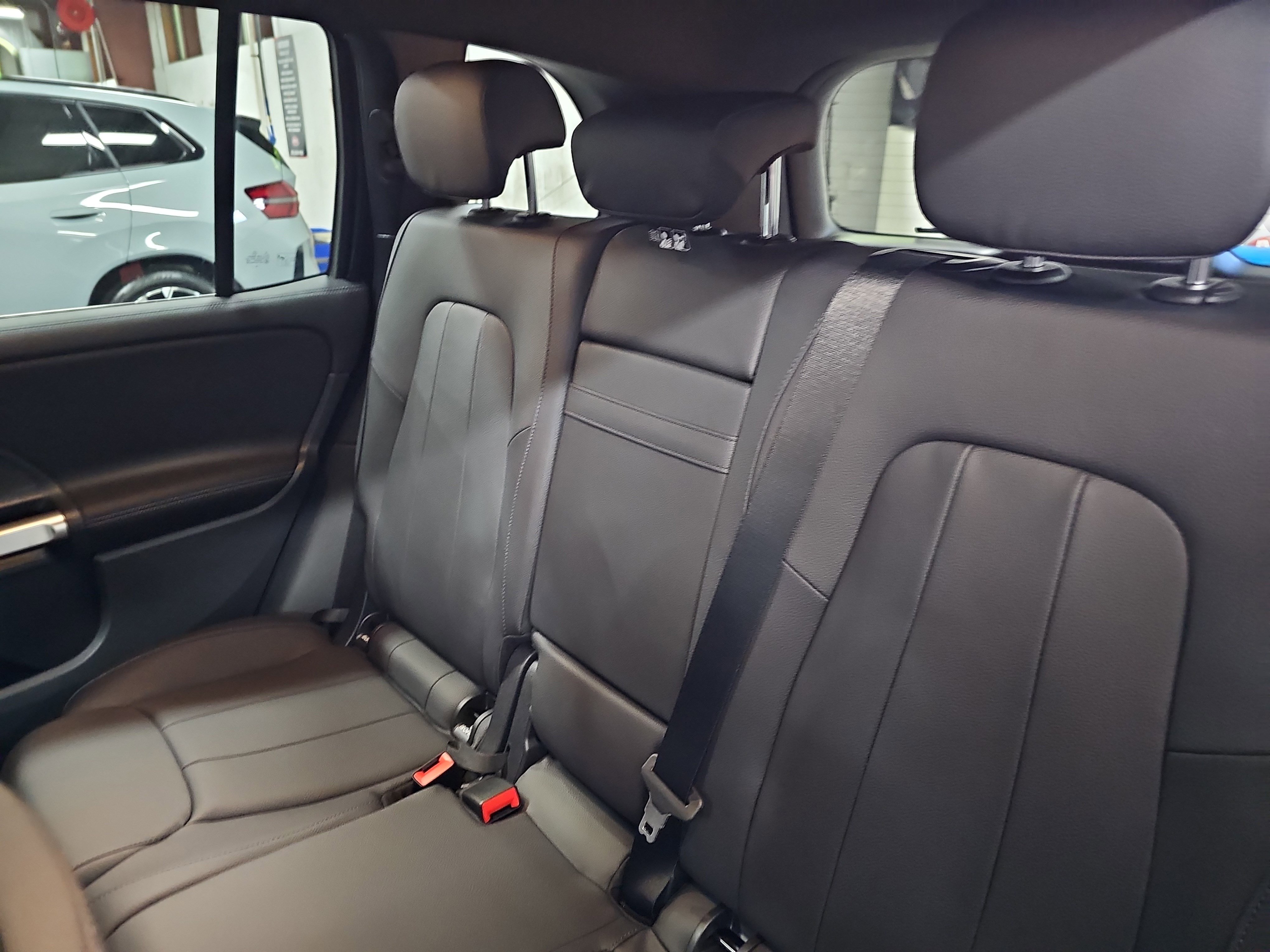 New 2026 Mercedes-Benz GLB 250 4MATIC image 15