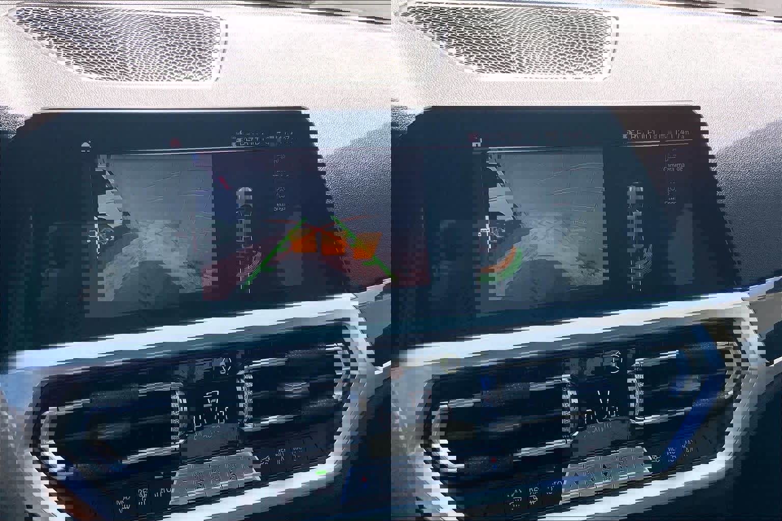 Used 2022 BMW 330i Sedan w/ Driving Assistance Package image 25