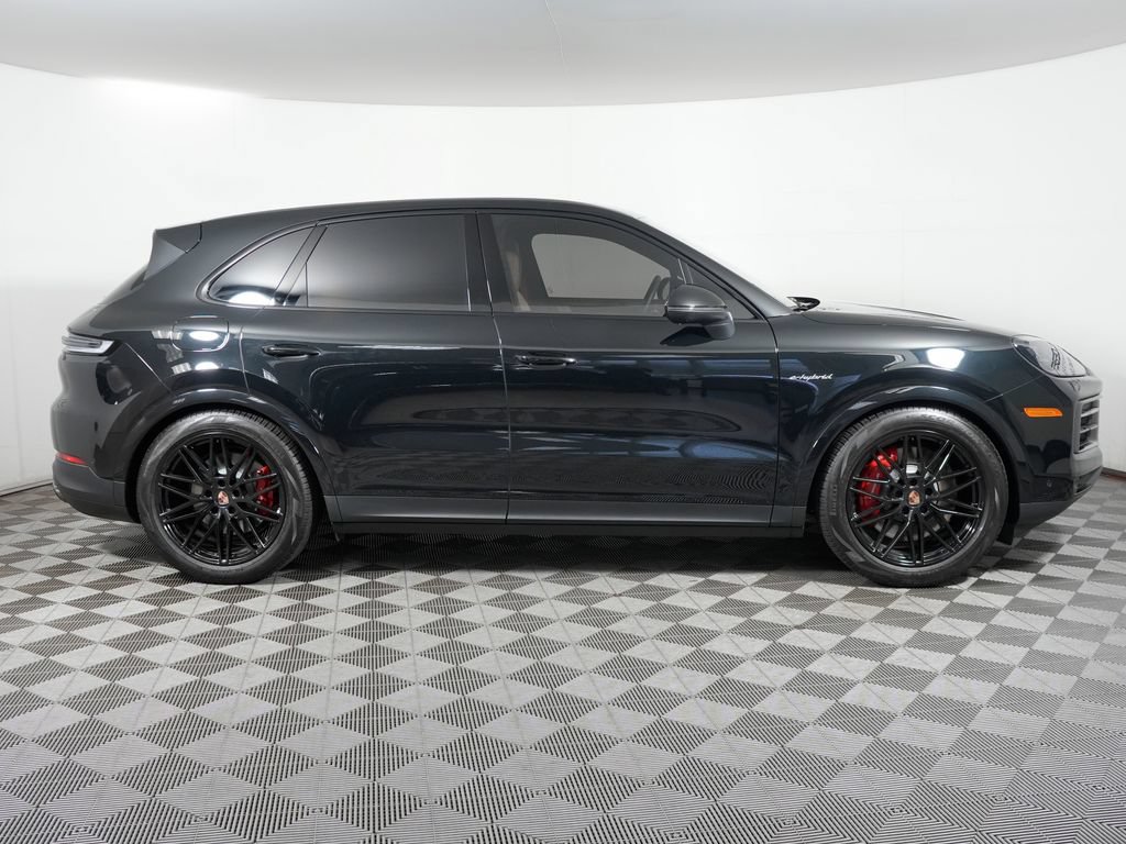 Certified 2026 Porsche Cayenne S w/ Premium Package Plus AWD/4WD image 8