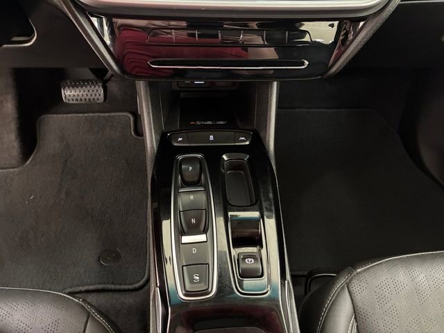 Certified 2022 Chevrolet Bolt LT w/ Infotainment Package image 21