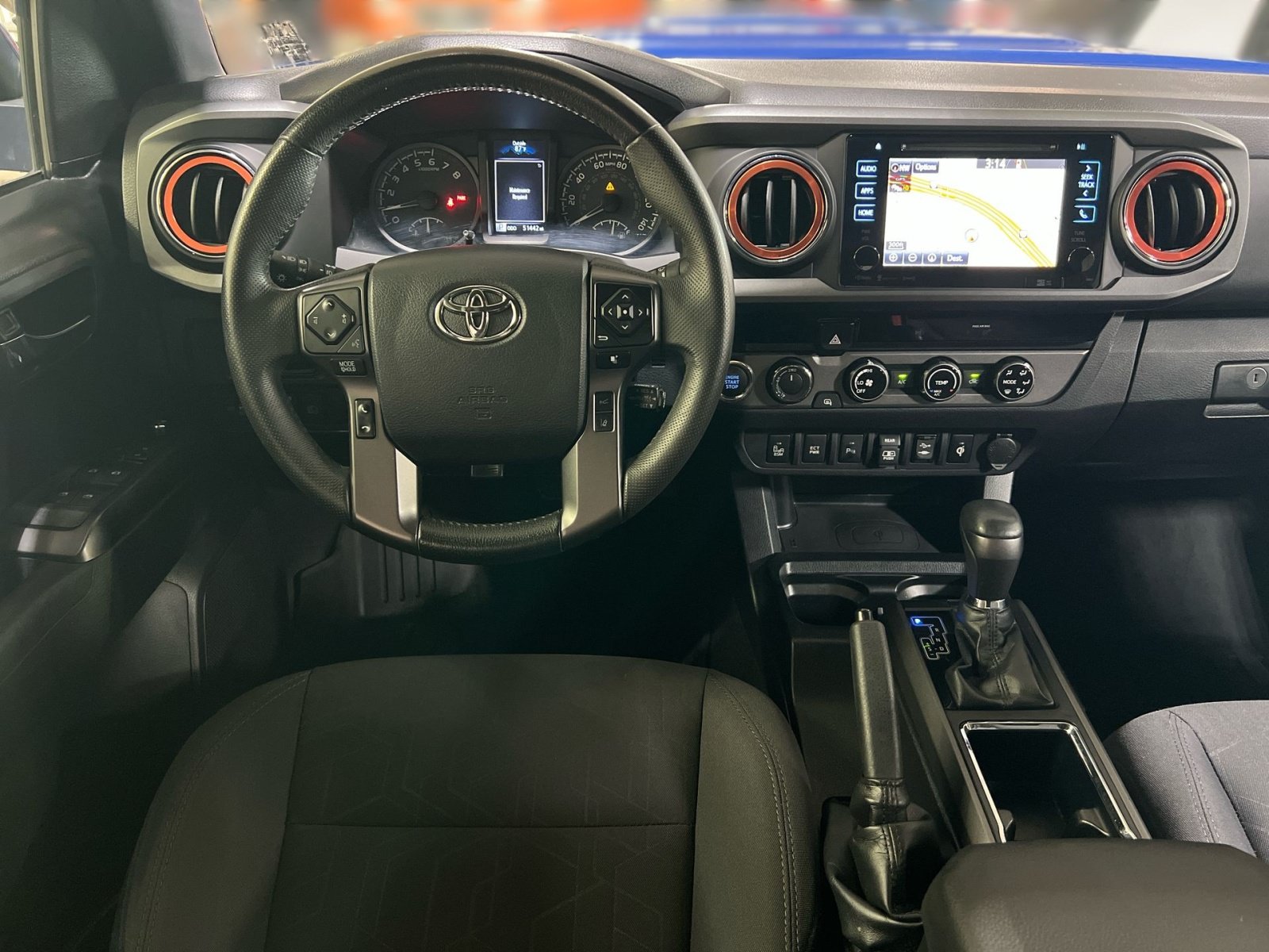 Used 2018 Toyota Tacoma TRD Sport w/ Technology Package AWD/4WD image 24