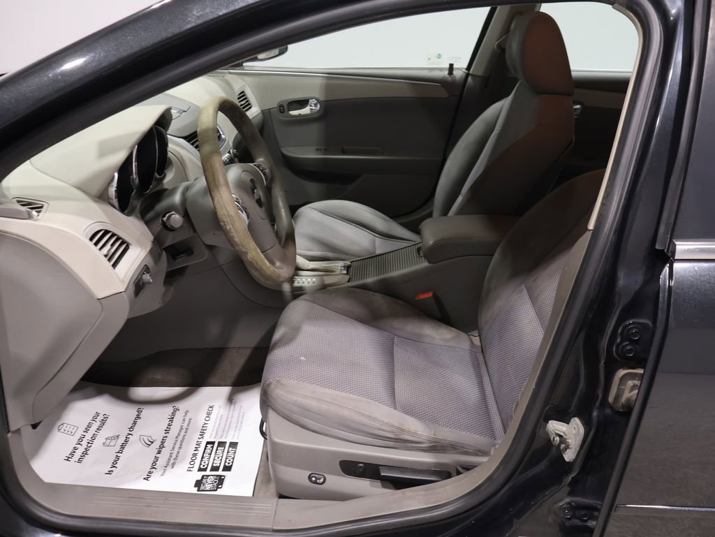 Used 2010 Chevrolet Malibu LS image 9