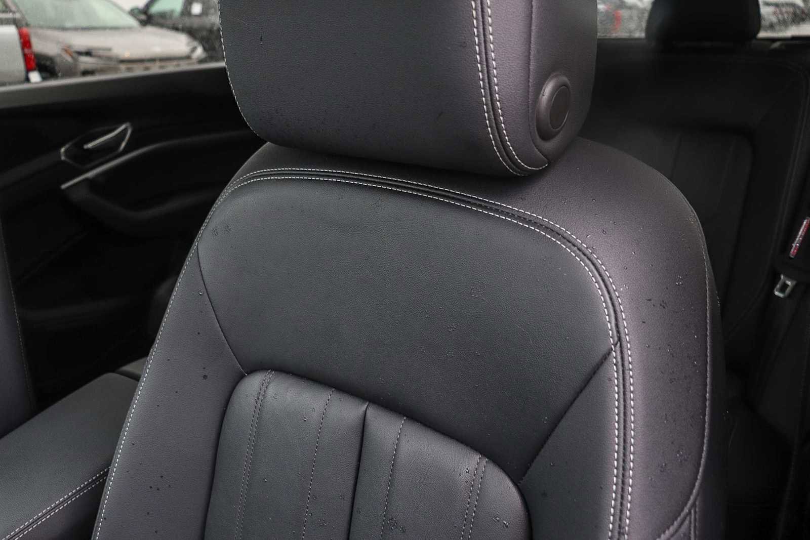 Used 2023 Audi e-tron Premium w/ Convenience Plus Package image 36