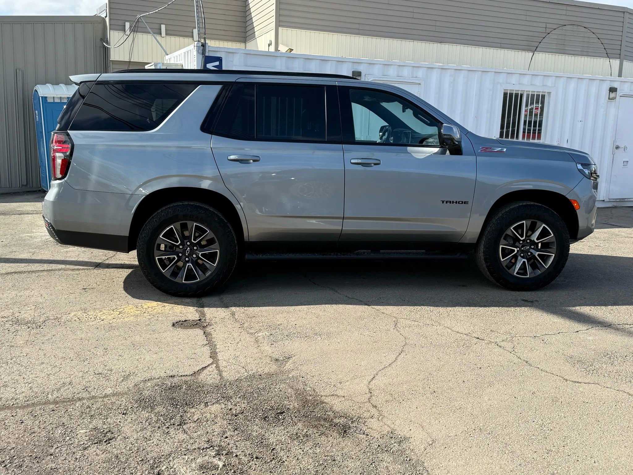 Used 2024 Chevrolet Tahoe Z71 w/ Luxury Package image 9