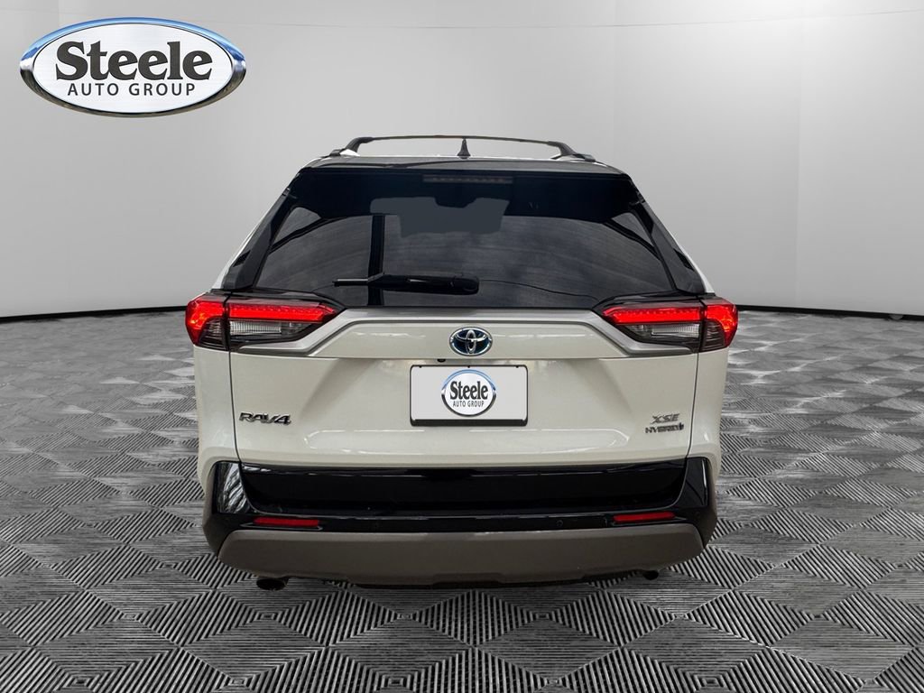 Used 2020 Toyota RAV4 XSE image 4