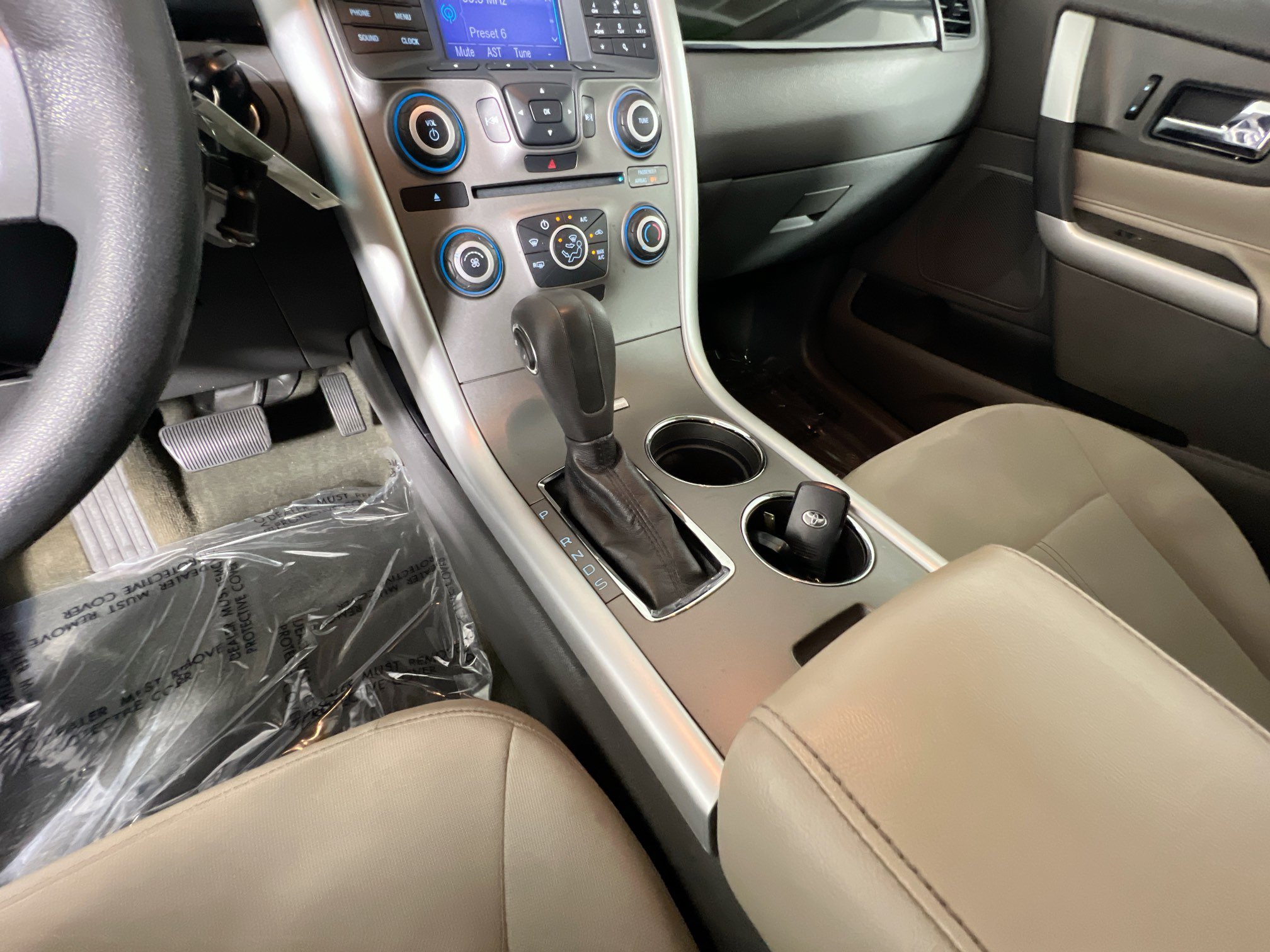 Used 2013 Ford Edge SE FWD image 25