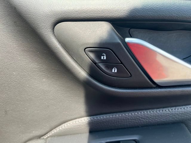 Used 2022 GMC Yukon XL Denali AWD/4WD image 60