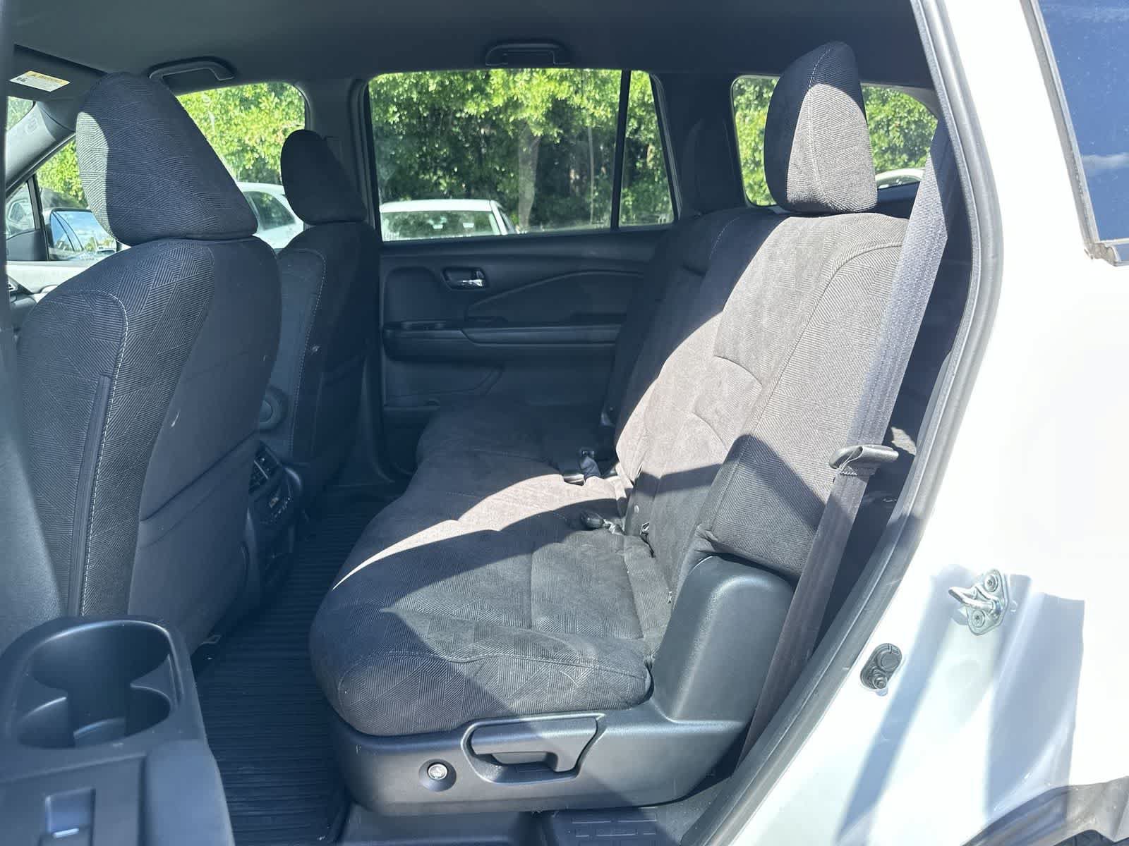 Used 2022 Honda Pilot Sport image 16