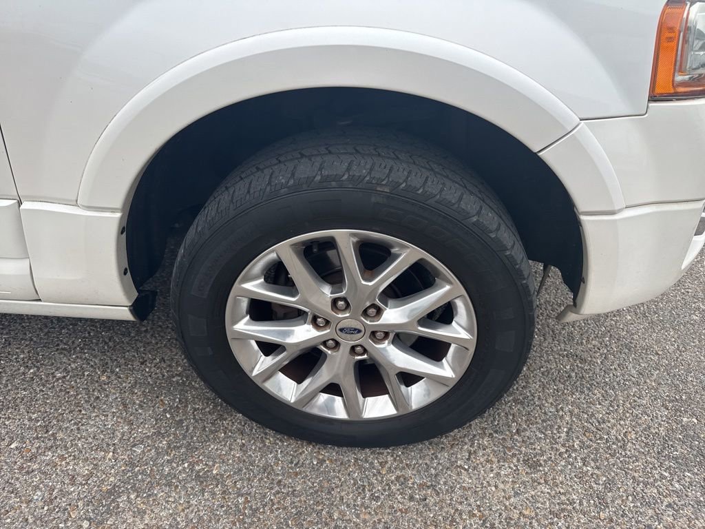 Used 2017 Ford Expedition EL Limited w/ Equipment Group 301A RWD image 15