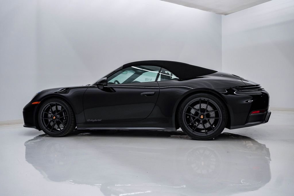 Certified 2026 Porsche 911 Carrera 4 GTS image 2