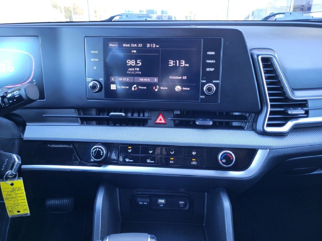 Used 2024 Kia Sportage LX image 13