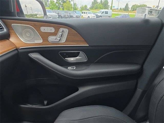 Certified 2025 Mercedes-Benz GLS 450 4MATIC image 27